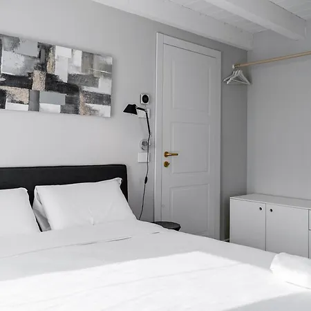 Homethirtyfour Apartament Werona