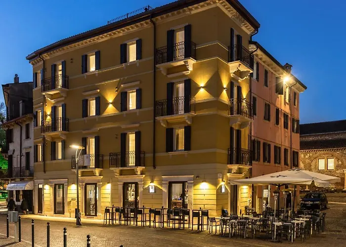 Homethirtyfour * Verona